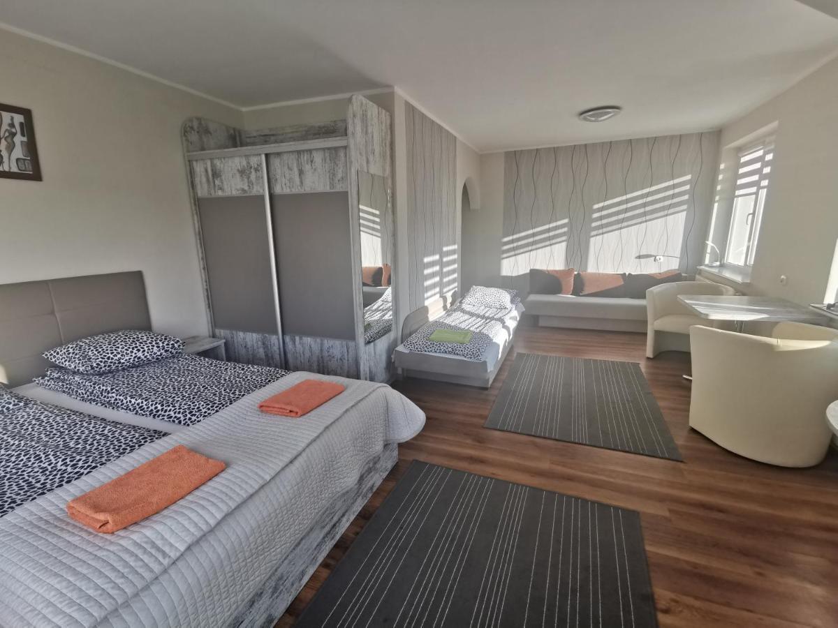 Bed and Breakfast Sympatik à Jastrzębia Góra Extérieur photo